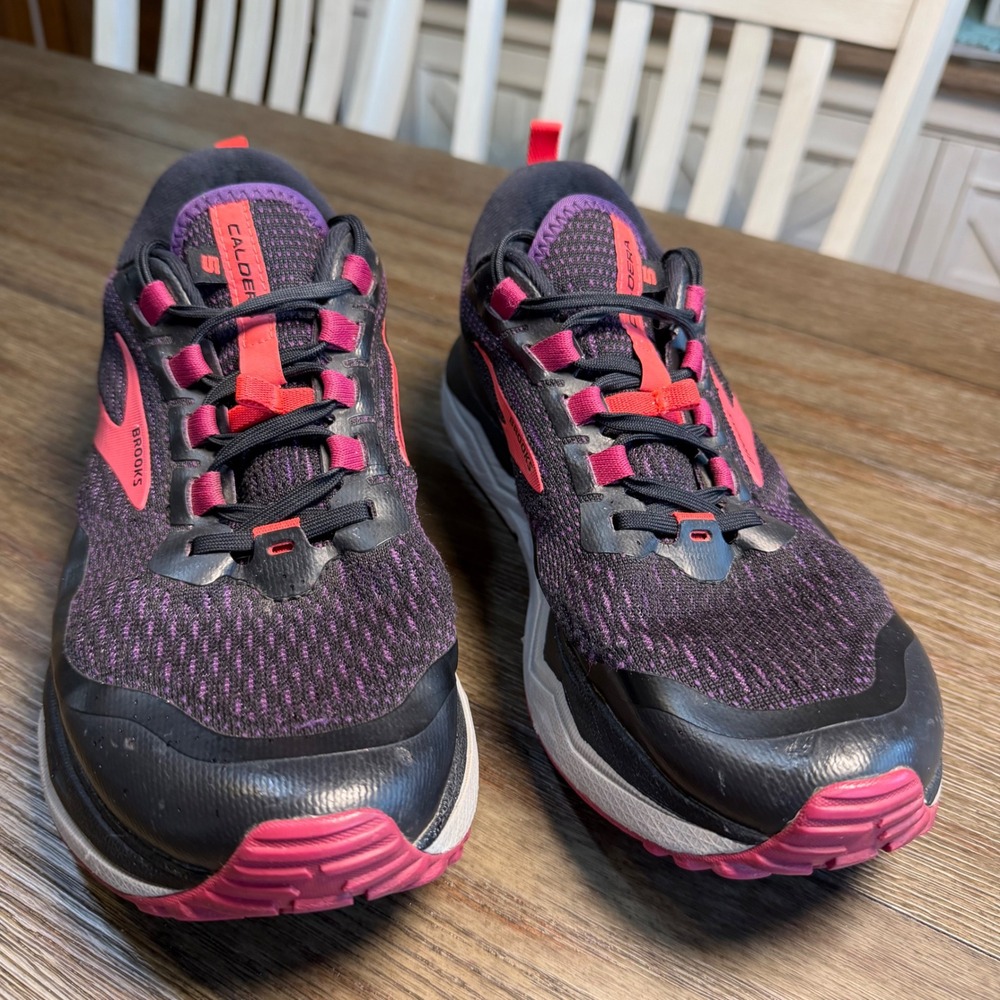 Brooks Caldera 5 Womens Trail Running Shoes Black Purple Pink Size 11 - Picture 2 of 10